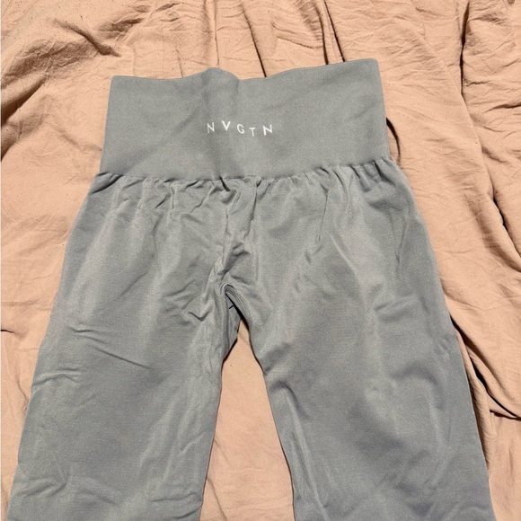 NVGTN - Solid Seamless Leggings - Picture 3 of 4